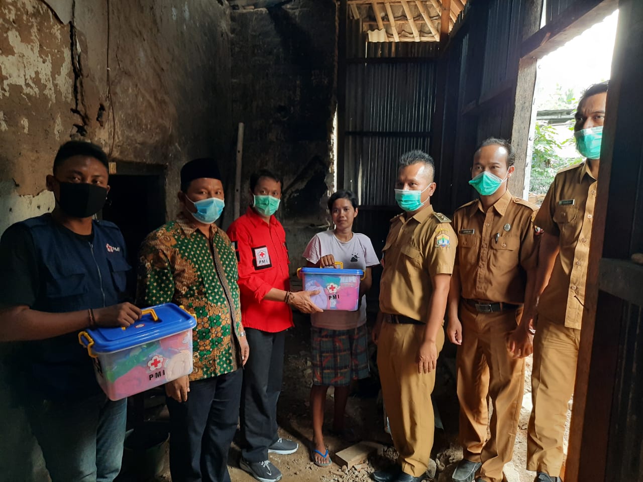 RESPON PMI KOTA SERANG TERHADAP KORBAN RUMAH ROBOH DI KEPUREN